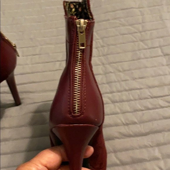 Boots - Picture 5 of 13